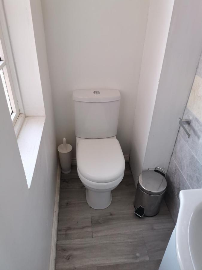 Aspire 860 Hotel Colchester Bagian luar foto