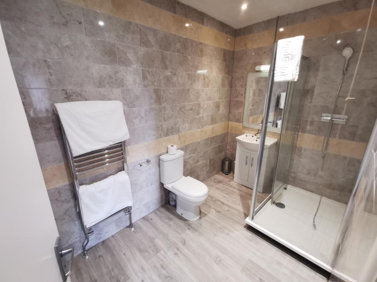 Aspire 860 Hotel Colchester Bagian luar foto