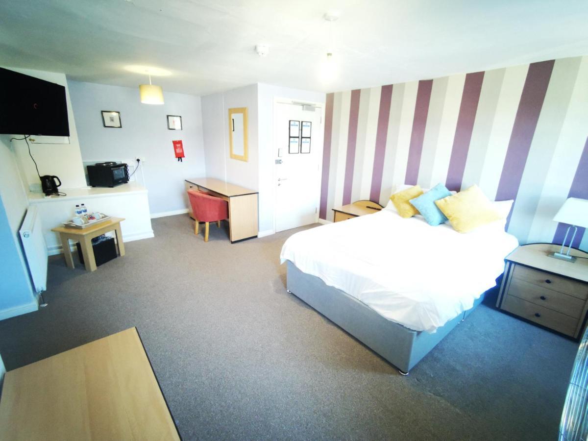 Aspire 860 Hotel Colchester Bagian luar foto