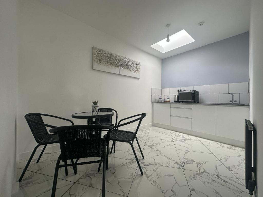 Aspire 860 Hotel Colchester Bagian luar foto