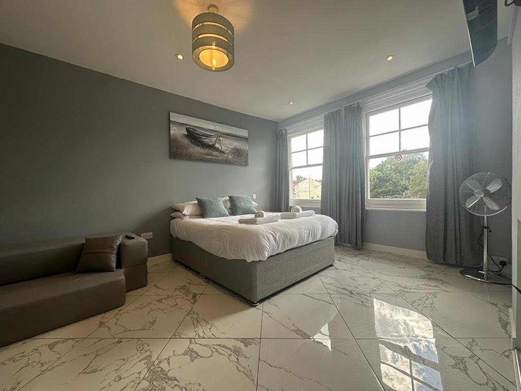 Aspire 860 Hotel Colchester Bagian luar foto