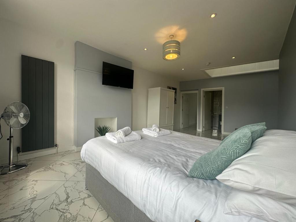 Aspire 860 Hotel Colchester Bagian luar foto