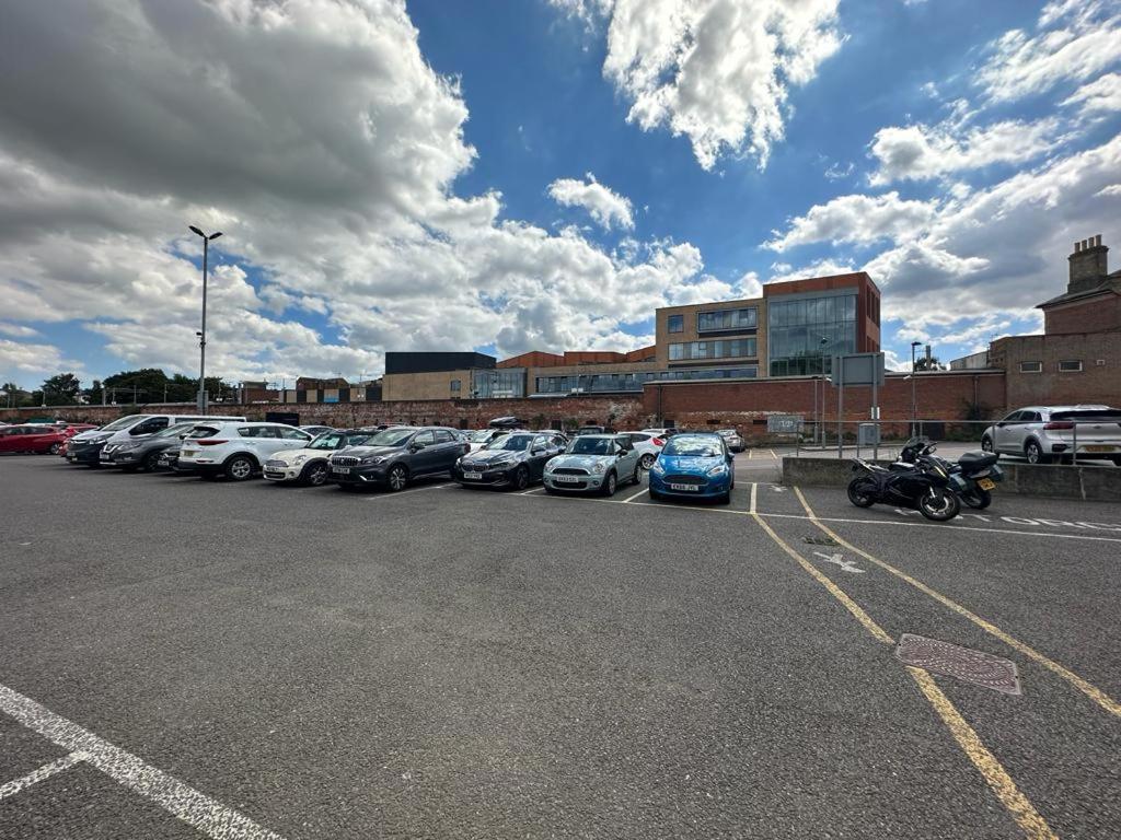 Aspire 860 Hotel Colchester Bagian luar foto