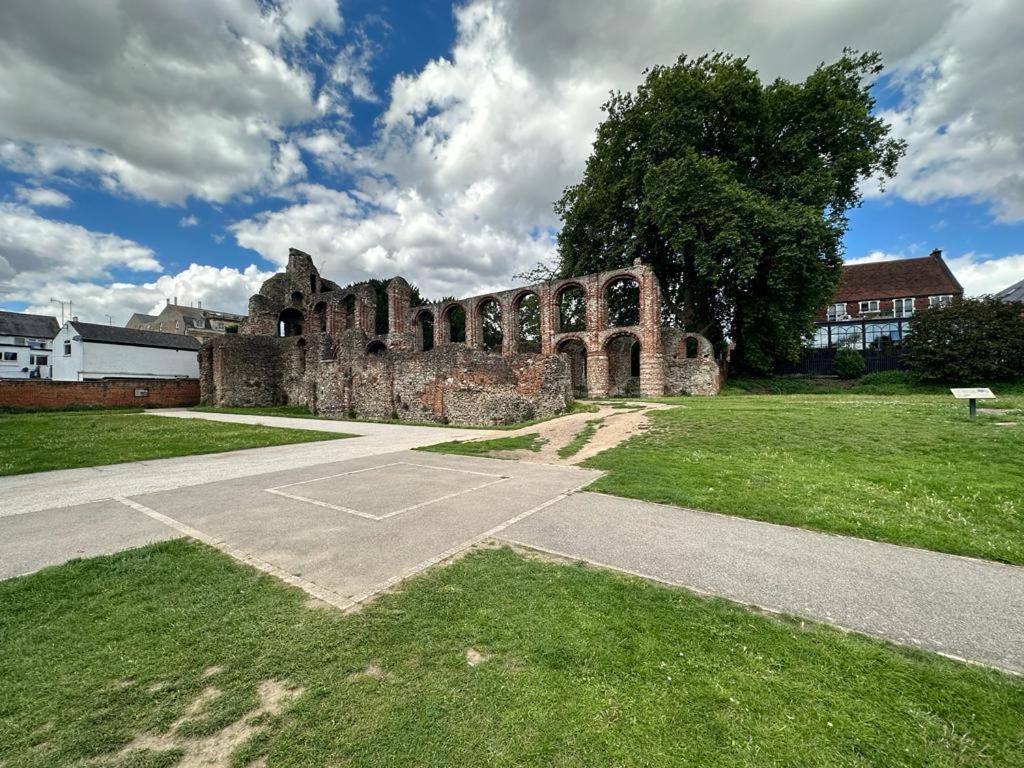 Aspire 860 Hotel Colchester Bagian luar foto